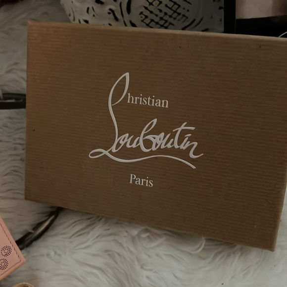 CHRISTIAN LOUBOUTIN 
W Kios Perforated Leather Card Holder - Rosy​​ - Picture 6 of 7